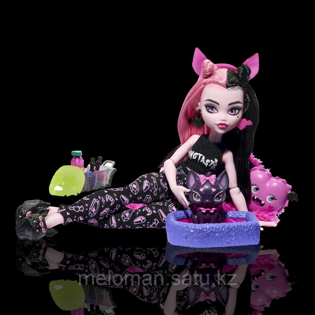 Monster High: Creepover Party. Модельная кукла Дракулаура с аксессуарами - фото 5 - id-p115512616