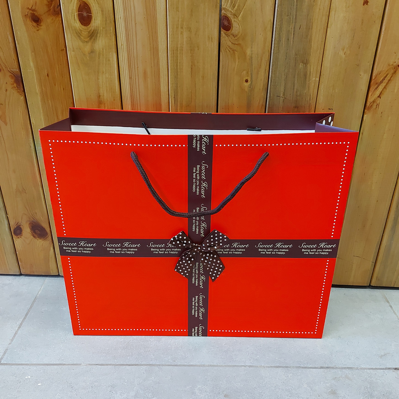 Подарочный пакет "Sweet Heart". Размер 38x32x12 см. Упаковка для подарка. Пакеты картонные. Красный.