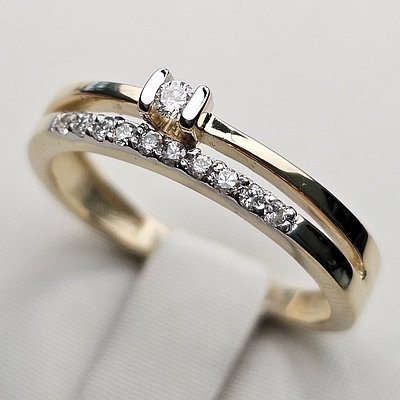 Золотое  кольцо с бриллиантами ж/з  0.13Ct SI1/J, VG-Cut,размер 17
