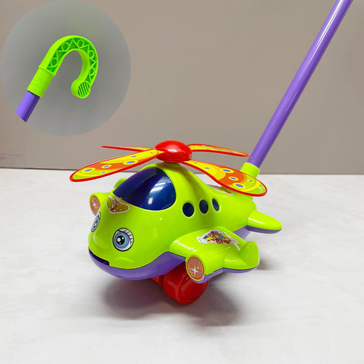 Игрушка каталка с ручкой для детей зеленая - фото 1 - id-p115582308
