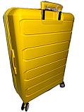 Большой пластиковый дорожный чемодан на 4-х колёсах "Travel Car".Высота 76 см, ширина 49 см, глубина 32(37) см, фото 4