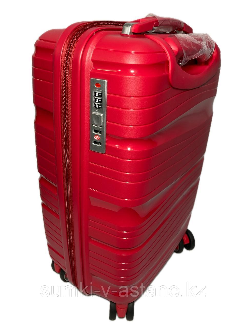 Маленький пластиковый дорожный чемодан на 4-х колёсах Fashion (высота 53 см, ширина 34 см, глубина 21 см) - фото 4 - id-p105766336