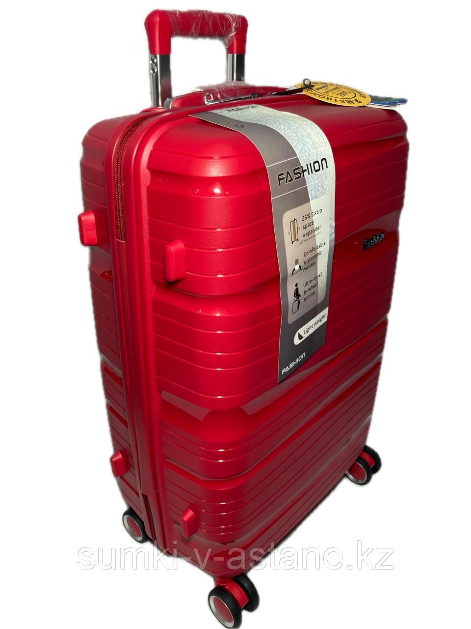 Средний пластиковый дорожный чемодан на 4-х колёсах Fashion (высота 65 см, ширина 42 см, глубина 25 см) - фото 3 - id-p106984730