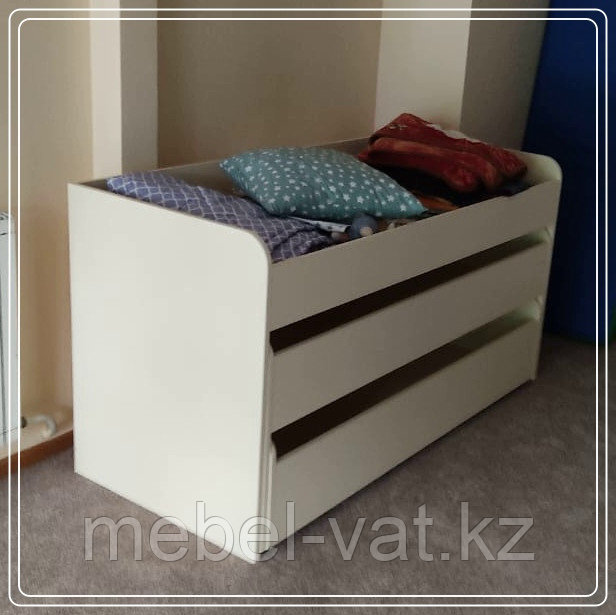Трехъярусная кровать