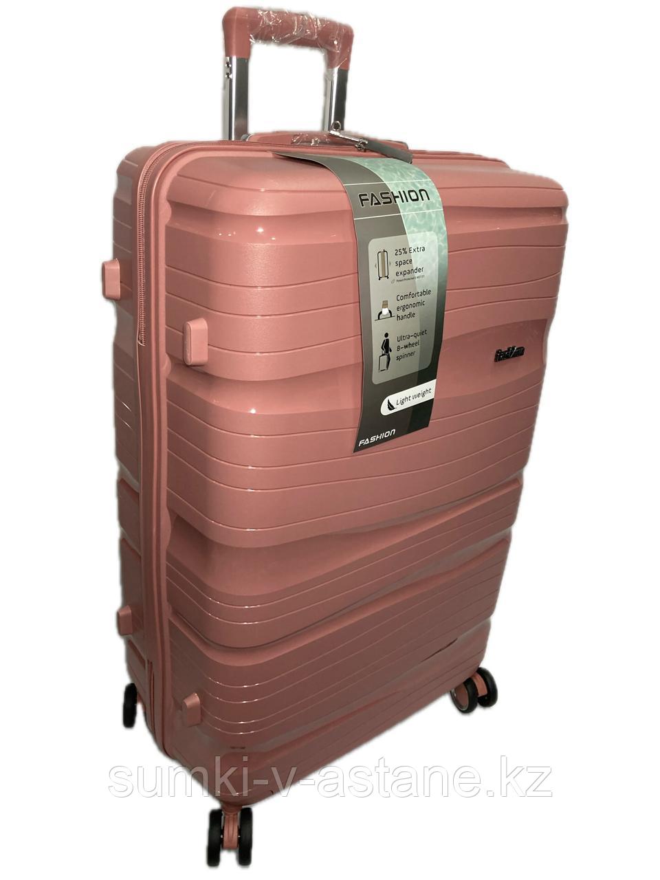 Большой пластиковый дорожный чемодан на 4-х колёсах Fashion (высота 75 см, ширина 47 см, глубина 28 см) - фото 2 - id-p79662075
