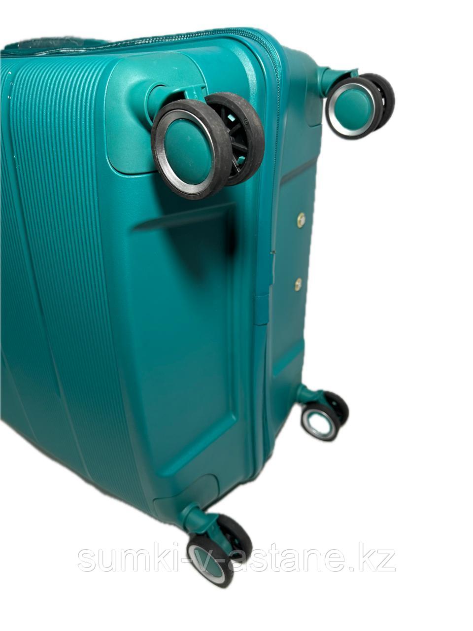 Большой пластиковый дорожный чемодан на 4-х колёсах "Travel Time" (высота 74 см, ширина 47 см, глубина 27 см) - фото 6 - id-p100382320