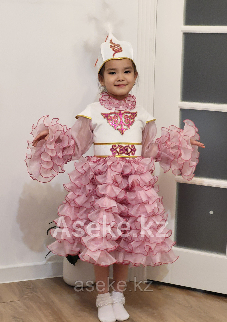 Нежное казахское национальное платье