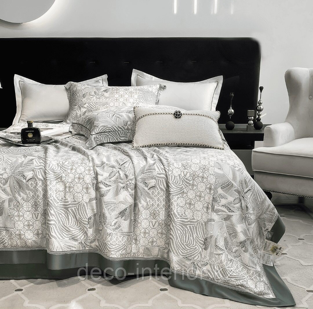 Полуторный комплект постельного белья из тенселя с одеялом и цветочным принтом