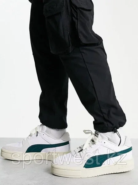 Puma CA Pro Ivy League trainers in off white with green detail - фото 1 - id-p115746790