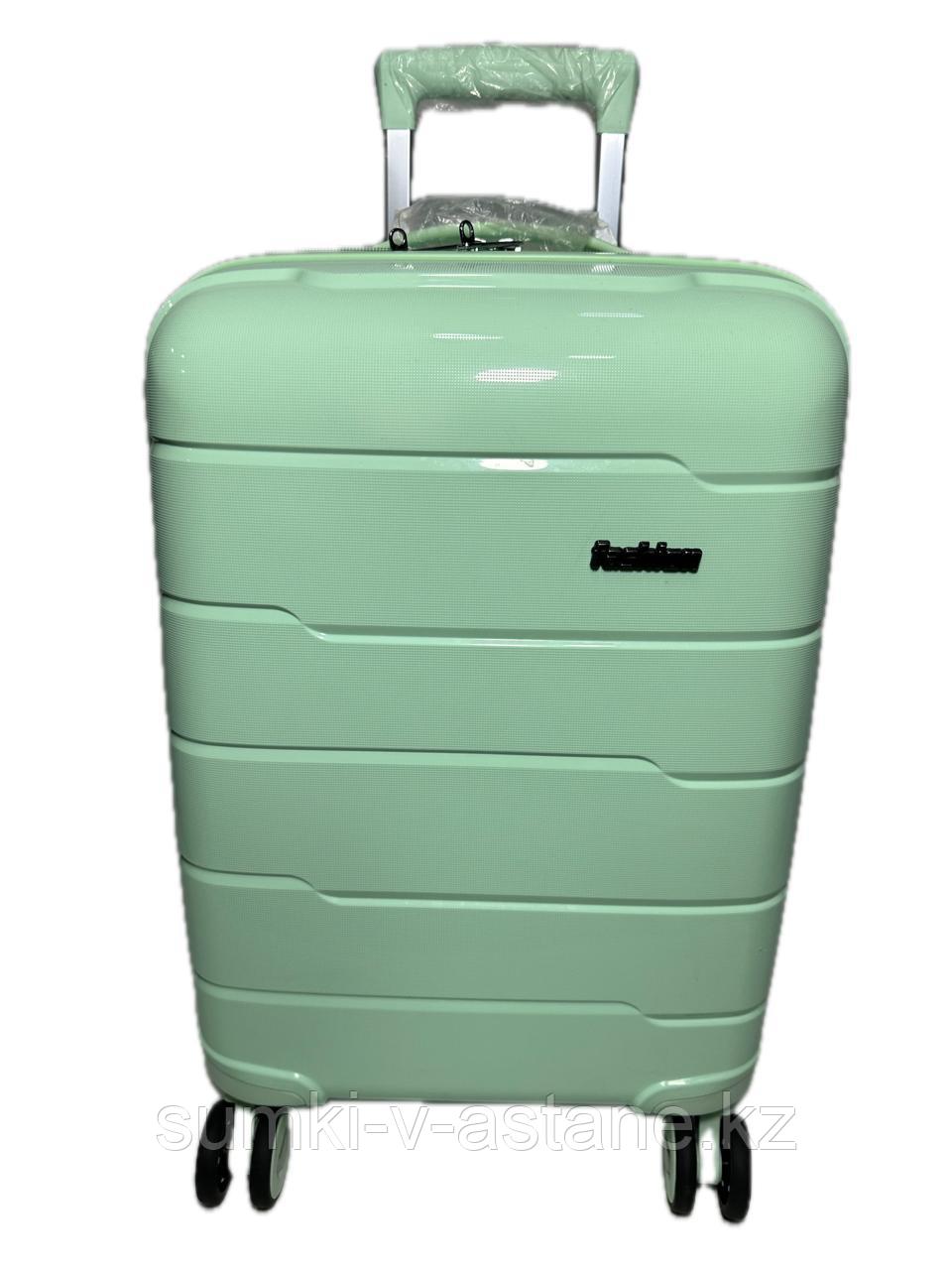 Маленький пластиковый дорожный чемодан на 4-х колёсах "Fashion" (высота 55 см, ширина 36 см, глубина 24 см) - фото 6 - id-p100072369