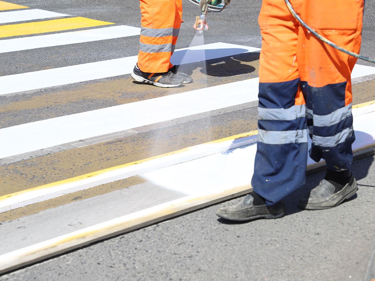 Нанесение дорожной краски для разметки дорог - фото 2 - id-p115937021