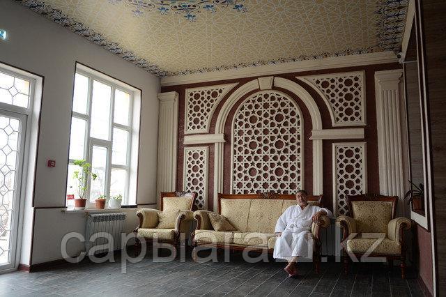 Жігіт әдемі жапондық әйелді трахает