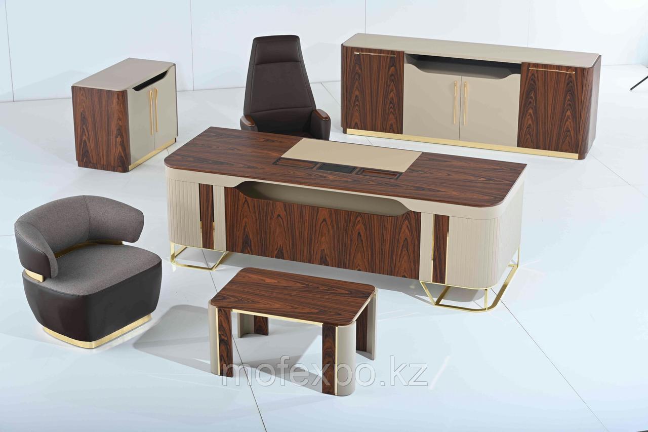 Кабинет руководителя Wooden