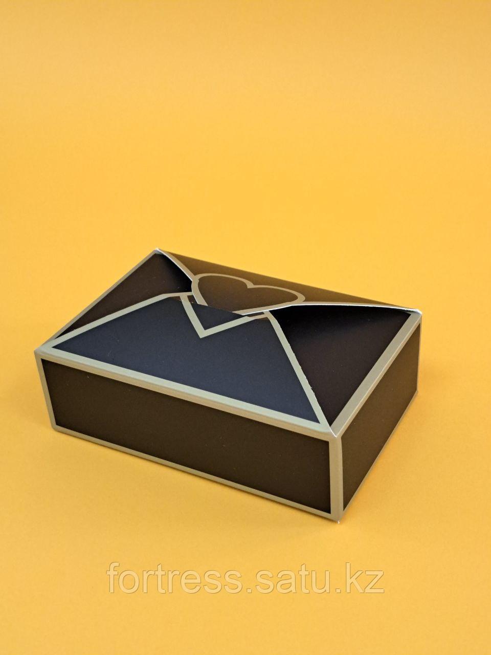 Коробка размер 12,5*8,5*3,5 черная глянцевая