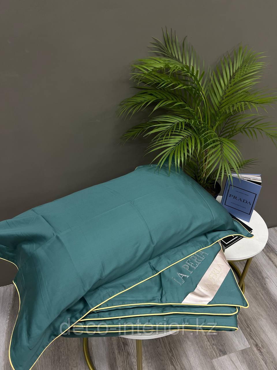 Комплект сатинового постельного белья с шелковым/бамбуковым одеялом
