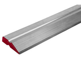 Правило алюминиевое, профиль, со стальной рабочей кромкой Зубр  (1,5м)