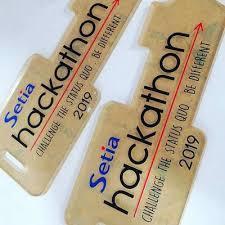 Арнайы лазерлік гравюра жапсырмалары, тігін бұйымдарының жапсырмалары, алтын, күміс.