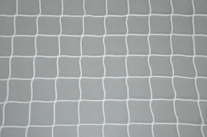Сетка оградительная, толщина 2,6мм, ячейка 40 х 40мм белая полиамид