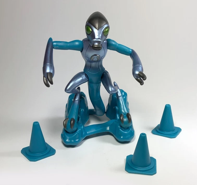 Фигурка игрушка Молния Металлик Бен 10