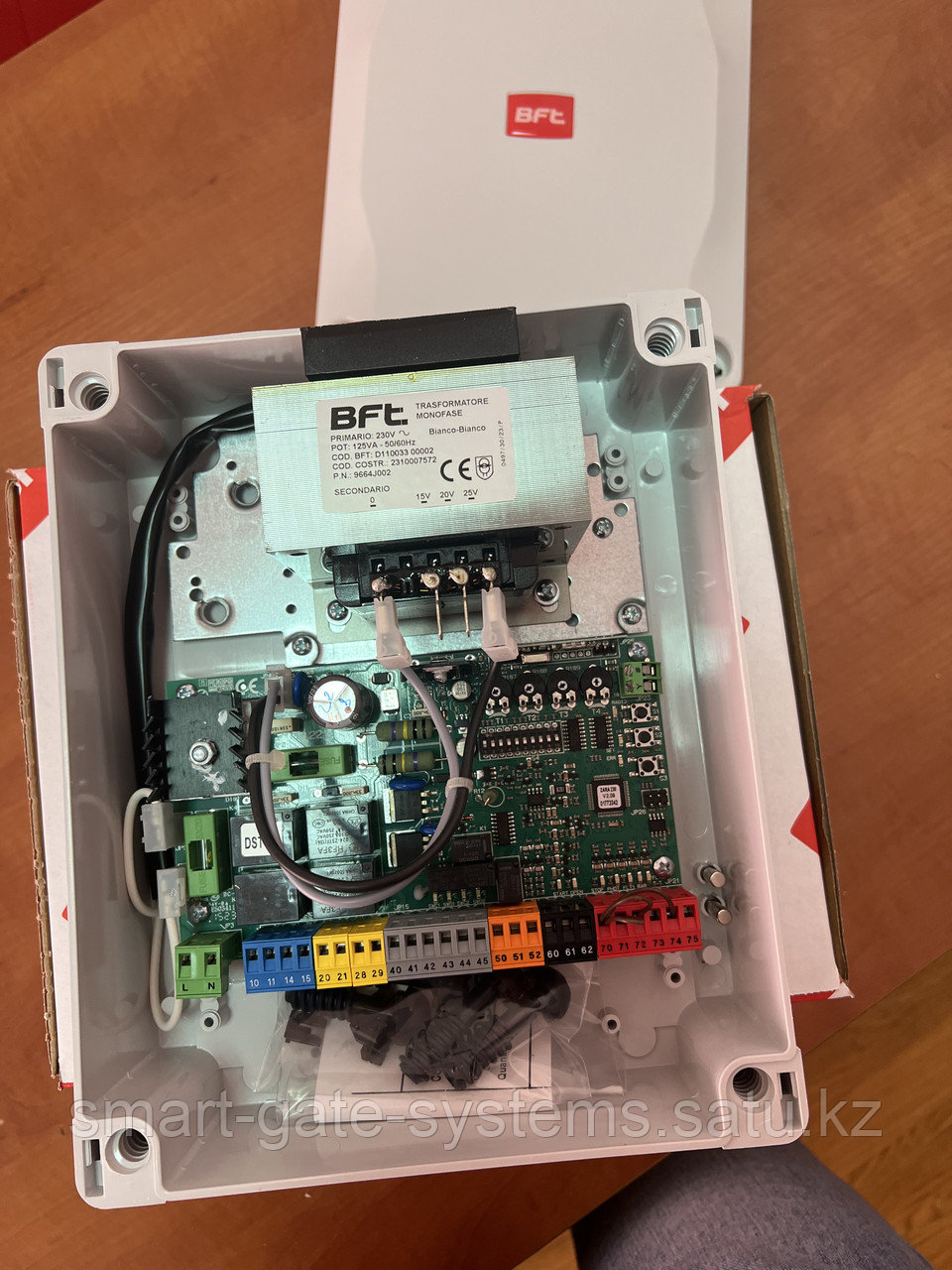 BFT ZARA BТL2 блок управления для распашных приводов - фото 1 - id-p116094171