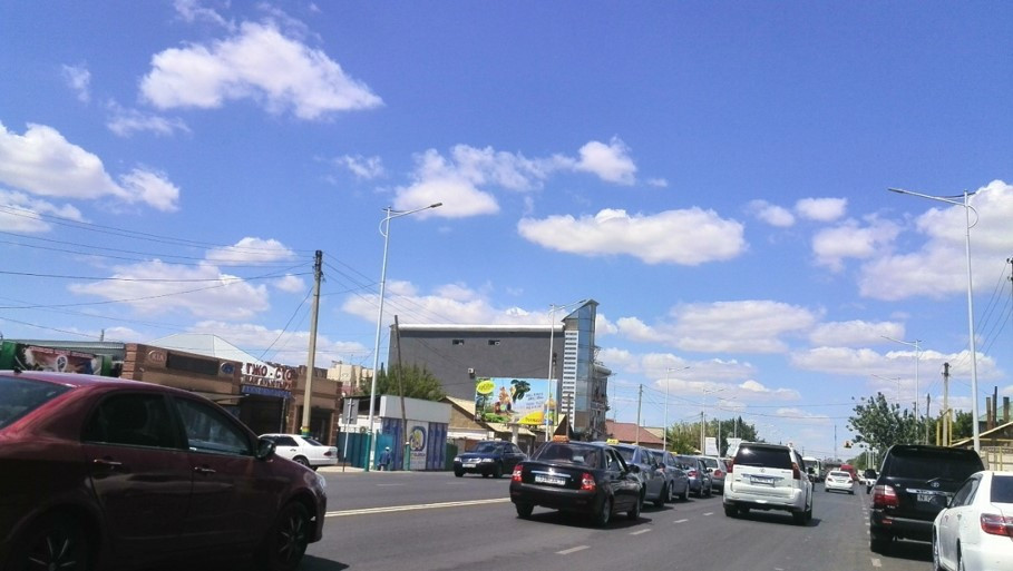 Реклама на билбордах ул. Байтурсынова ТД Эврика (левая)