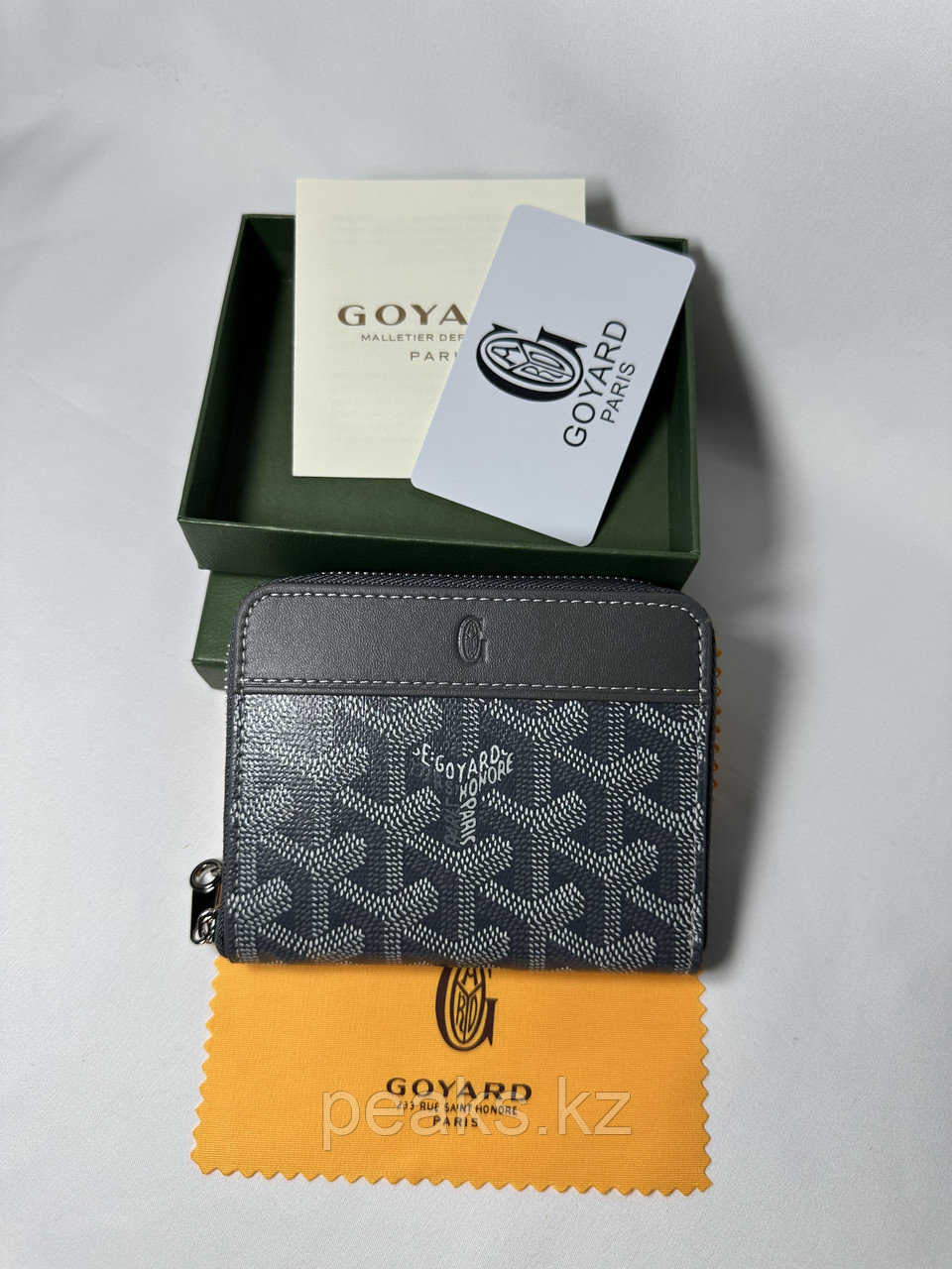 Кошелек Goyard Matignon PM Wallet серый - фото 4 - id-p116105316