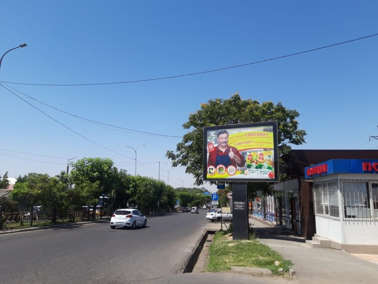 Реклама на билбордах ул.Жибек жолы – ул.Мамбетова перед рынком «Коктем»