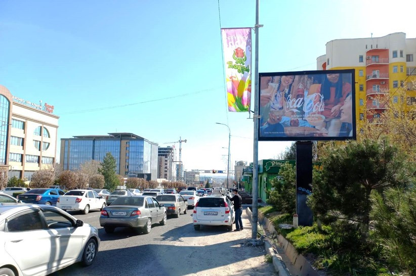 Реклама на билбордах Пр. Кунаева перед ул. Желтоксан торговый ряд «АЯН» - фото 1 - id-p116135543