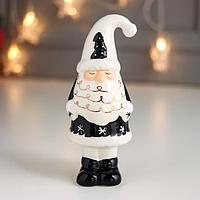 Сувенир керамика "Дед Мороз кудрявая борода, чёрный кафтан колпак с ёлочкой" 13,9х5,4х5,6 см 65326
