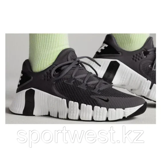 Nike Free Metcon 4 M CT3886-011 shoe - фото 8 - id-p116150293