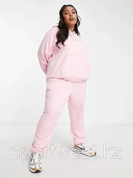 Nike Plus Club fleece joggers in soft pink - фото 2 - id-p116163228