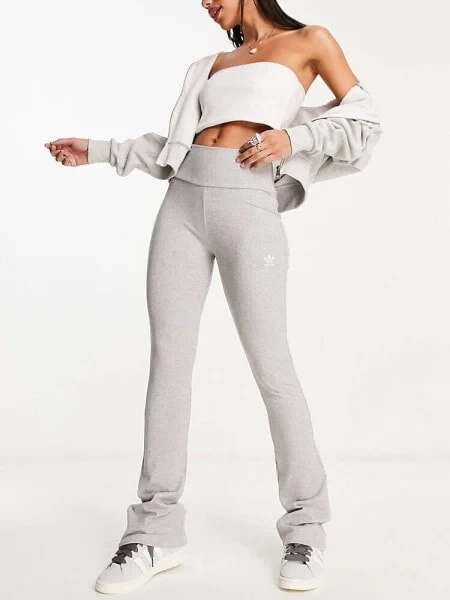 Adidas Originals Trefoil Essentials flared leggings in grey - фото 1 - id-p116163250