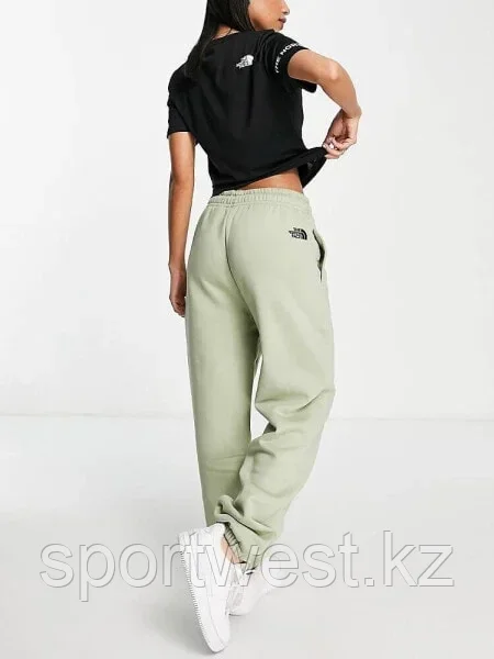 The North Face Essential joggers in green Exclusive at ASOS - фото 2 - id-p116163287