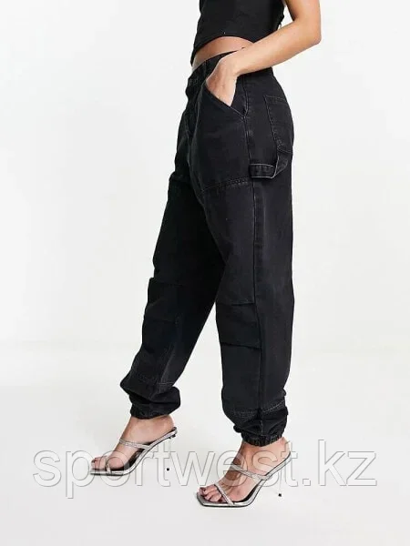 I Saw It First exclusive low waist denim jogger in black wash - фото 3 - id-p116163317