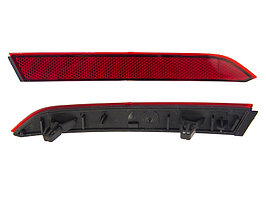 Отражатель в задний бампер правый (R) на VW Passat 2014-20 (SAT)