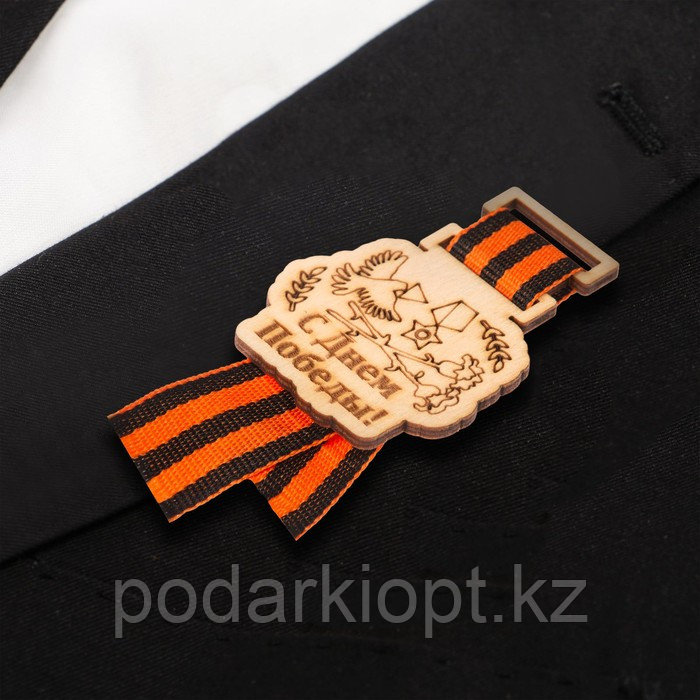 Значок деревянный "С Днём Победы!", с лентой, орден - фото 2 - id-p116192790