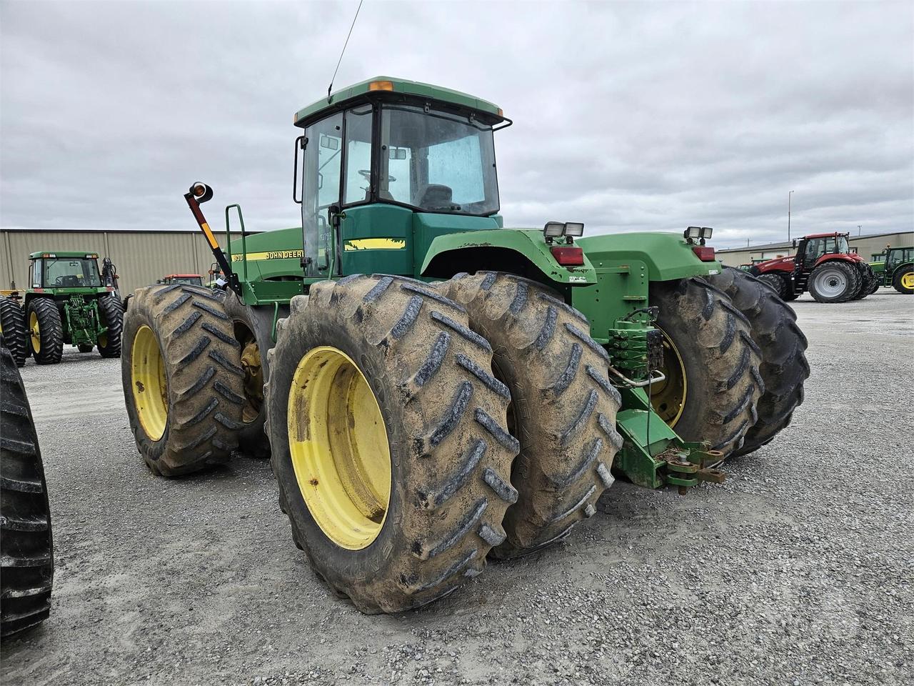 Трактор John Deere 9300 (1997) - фото 5 - id-p116213261