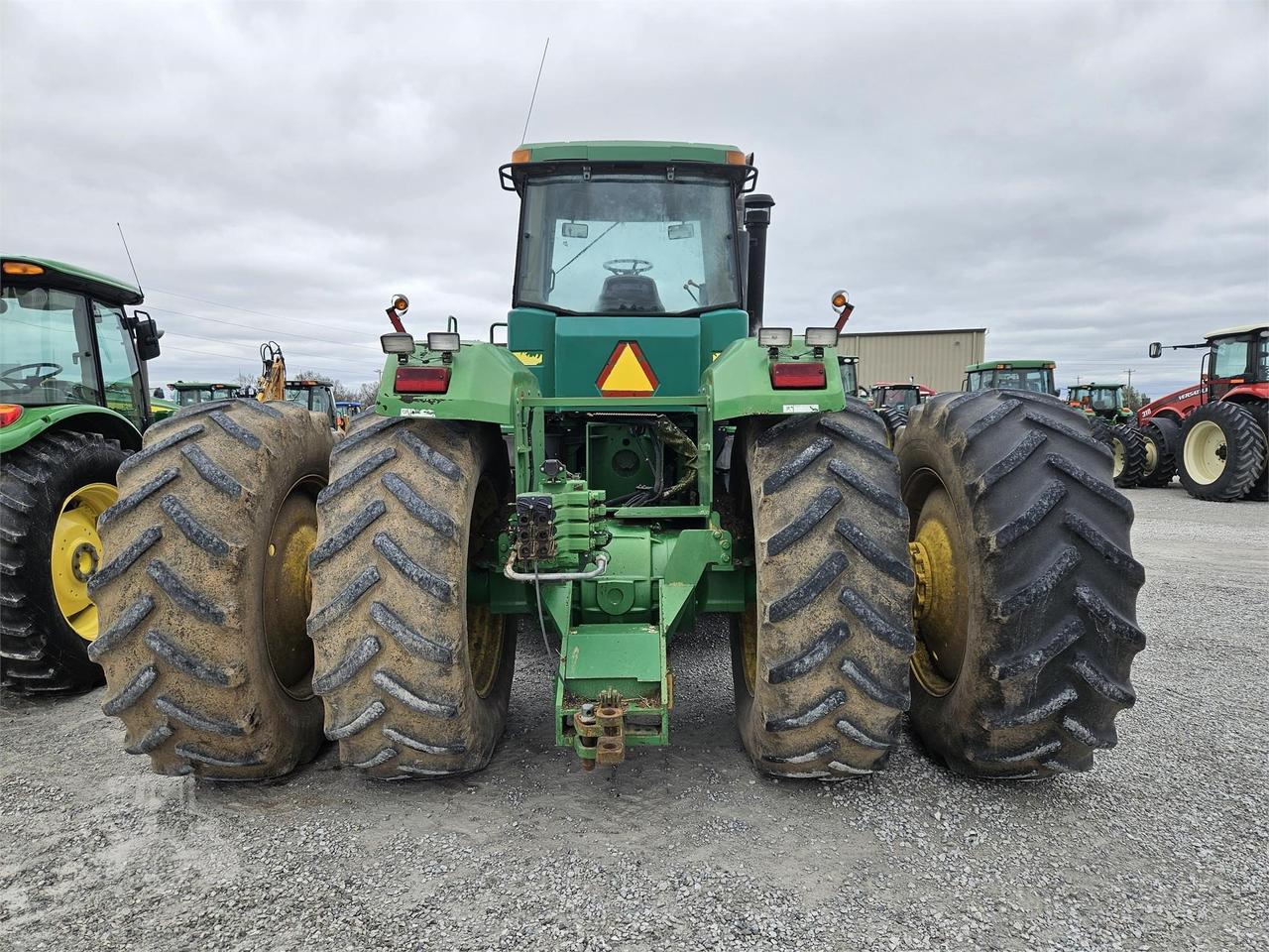 Трактор John Deere 9300 (1997) - фото 7 - id-p116213261