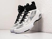 Кроссовки Nike Air Jordan XXXVII 40/Белый 41