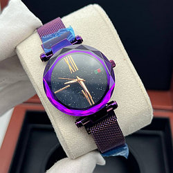 Женские наручные часы Gucci G-Timeless (22358)