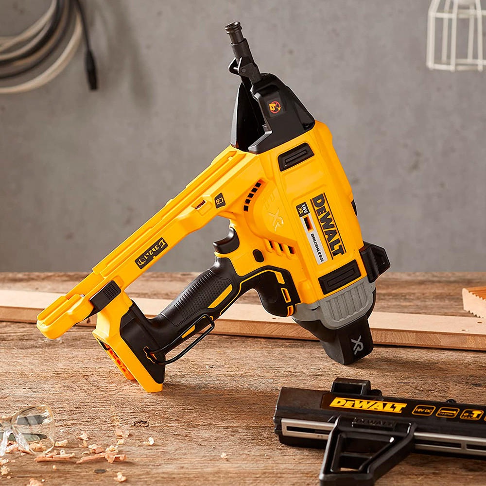 Гвоздезабиватель по бетону и металлу, аккумуляторный DeWALT DCN890N-XJ