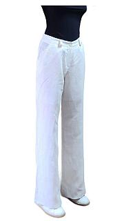 Бастықтың мысығын жалайды