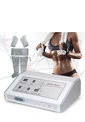 Әдемі брюнеткамен жақсы секс