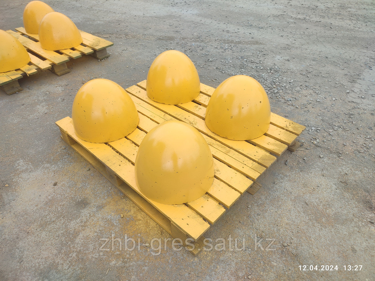 Ограничители бордюрные, полусферы бетонные Покраска +3000тг. Цвет (Желтый) - фото 2 - id-p36436315