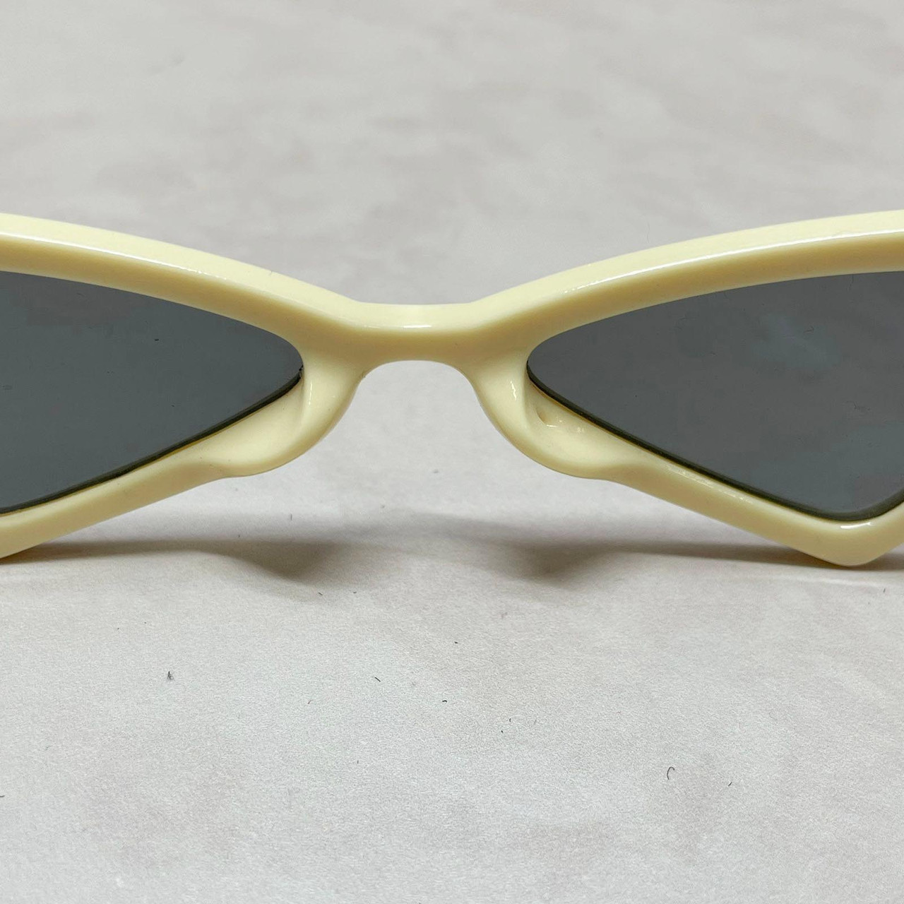 Солнцезащитные очки бежевые - фото 5 - id-p116296705