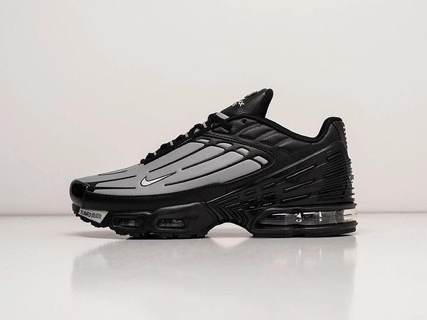Air max plus 3 black junior 2025