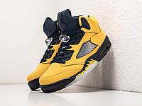 Кроссовки Nike Air Jordan 5 42/Желтый