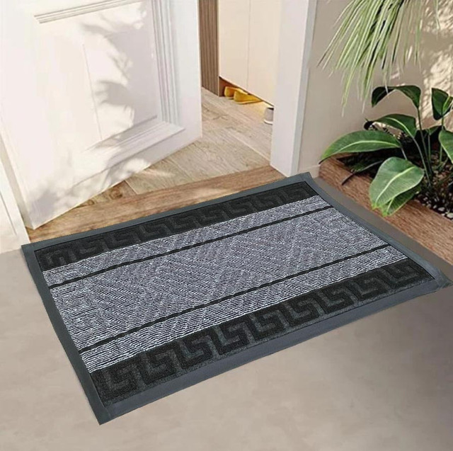 Dirt-proof door mat  