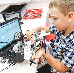 Робототехника для детей, ее роль и польза