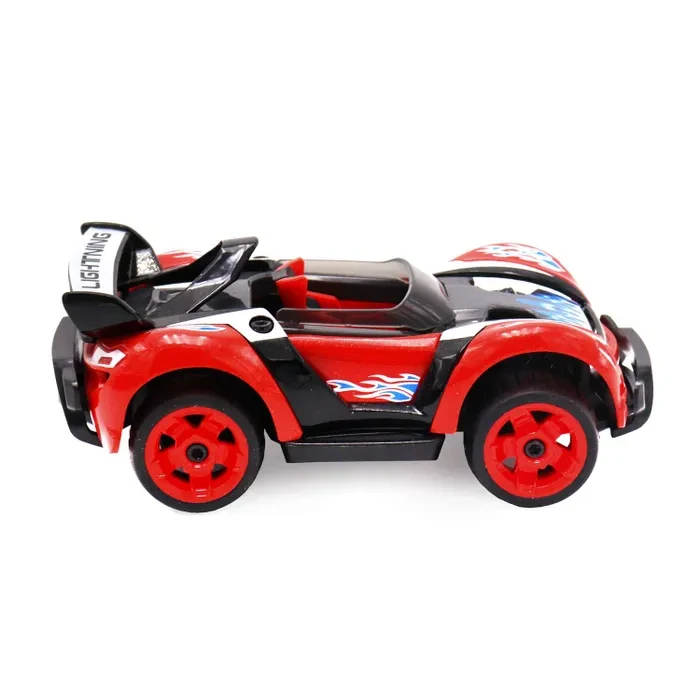 Машинка металлическая красного цвета 13 см Funky Toys - фото 3 - id-p116312450